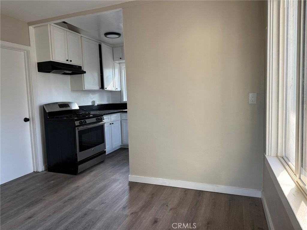 1222 Hardt St - Photo 5 of 23