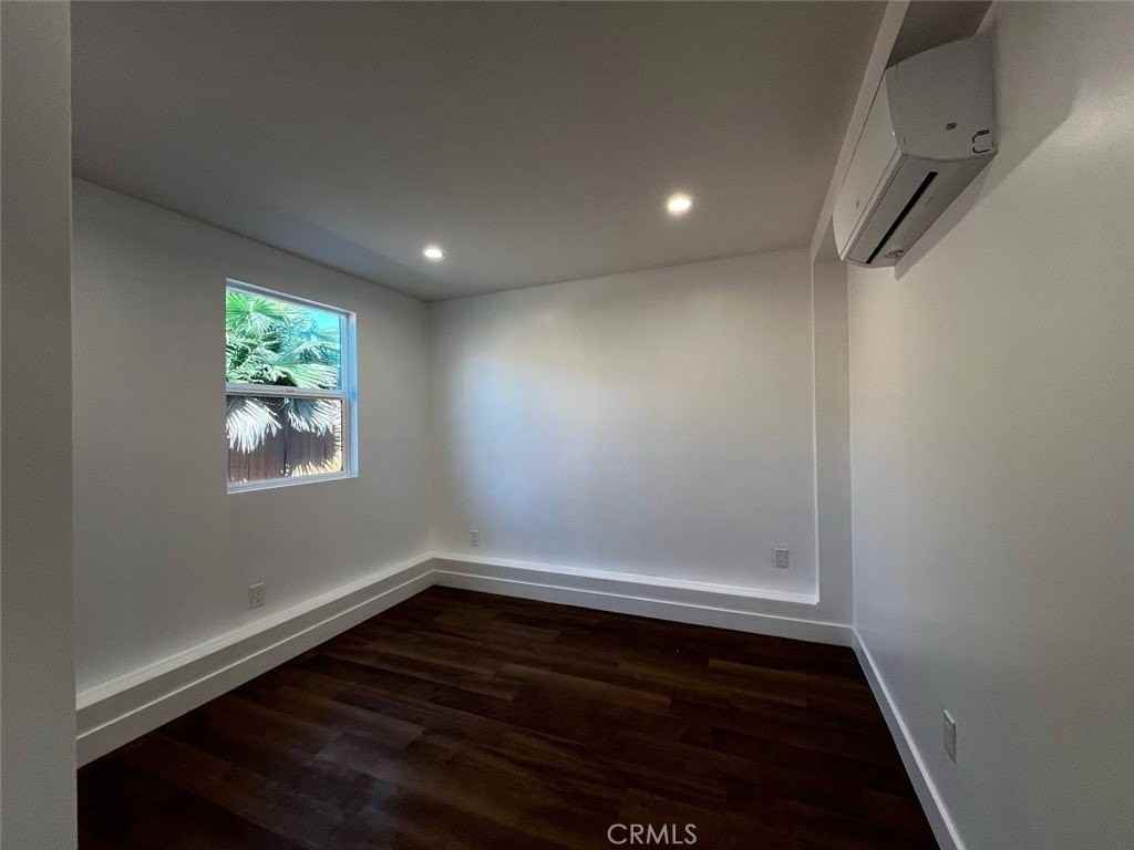 2203 W 73rd St - Photo 6 of 11