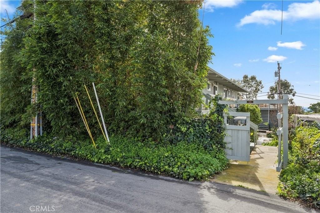 525 Catalina #H - Photo 3 of 17