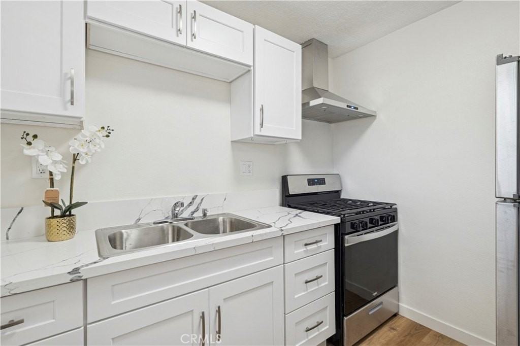 525 Catalina #H - Photo 7 of 17