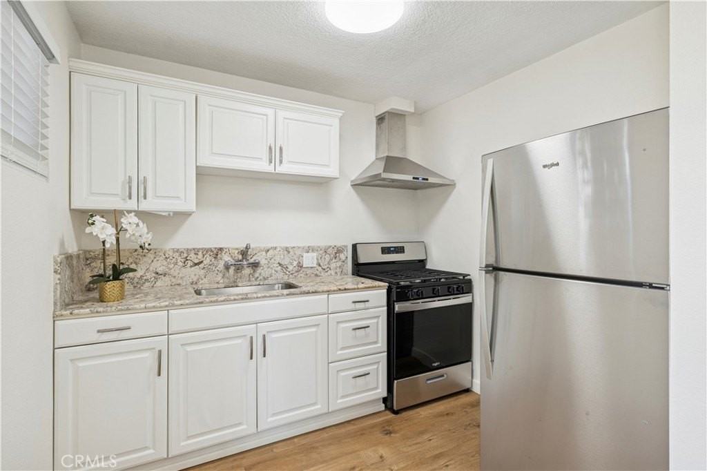 525 Catalina #F - Photo 7 of 16