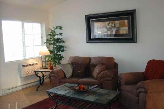 531 Pemberton Ln - Jasmine Apartments - Photo 2 of 7