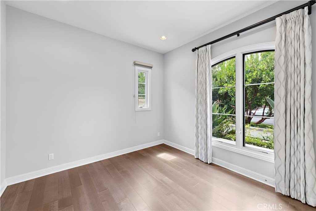 102 Orchid Ter - Photo 3 of 23