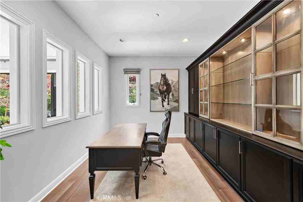 102 Orchid Ter - Photo 4 of 23