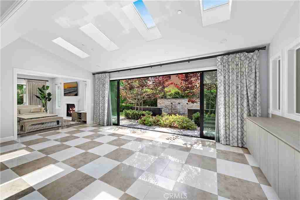 102 Orchid Ter - Photo 5 of 23