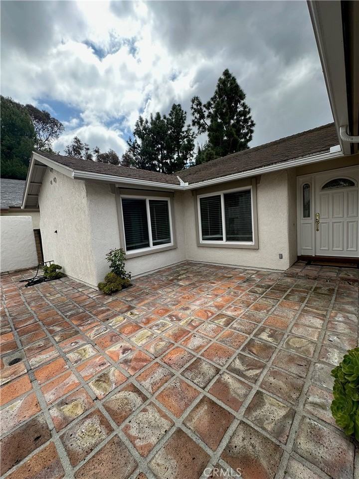 27462 Via Olmo - Photo 5 of 33