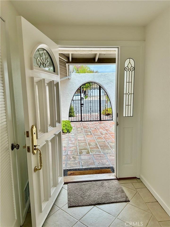 27462 Via Olmo - Photo 7 of 33