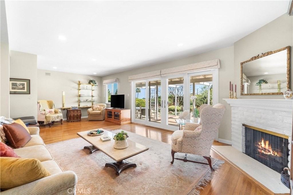 29312 S Highmore Ave - Photo 4 of 39