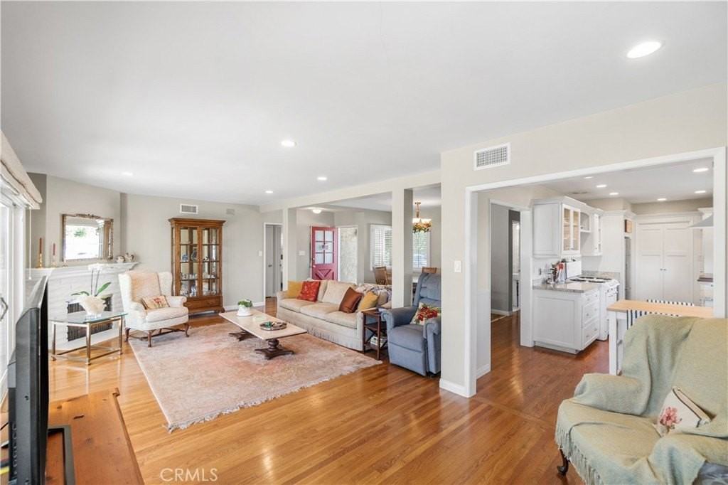 29312 S Highmore Ave - Photo 7 of 39