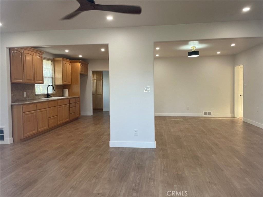 408 E Elm St - Photo 4 of 19