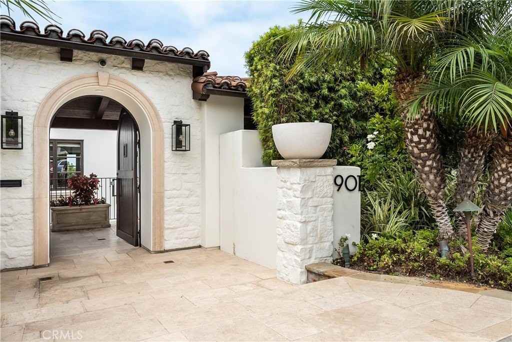 901 Pacific Ave - Photo 4 of 31