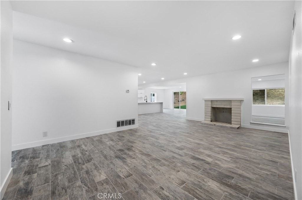 18578 Fieldbrook St - Photo 4 of 20