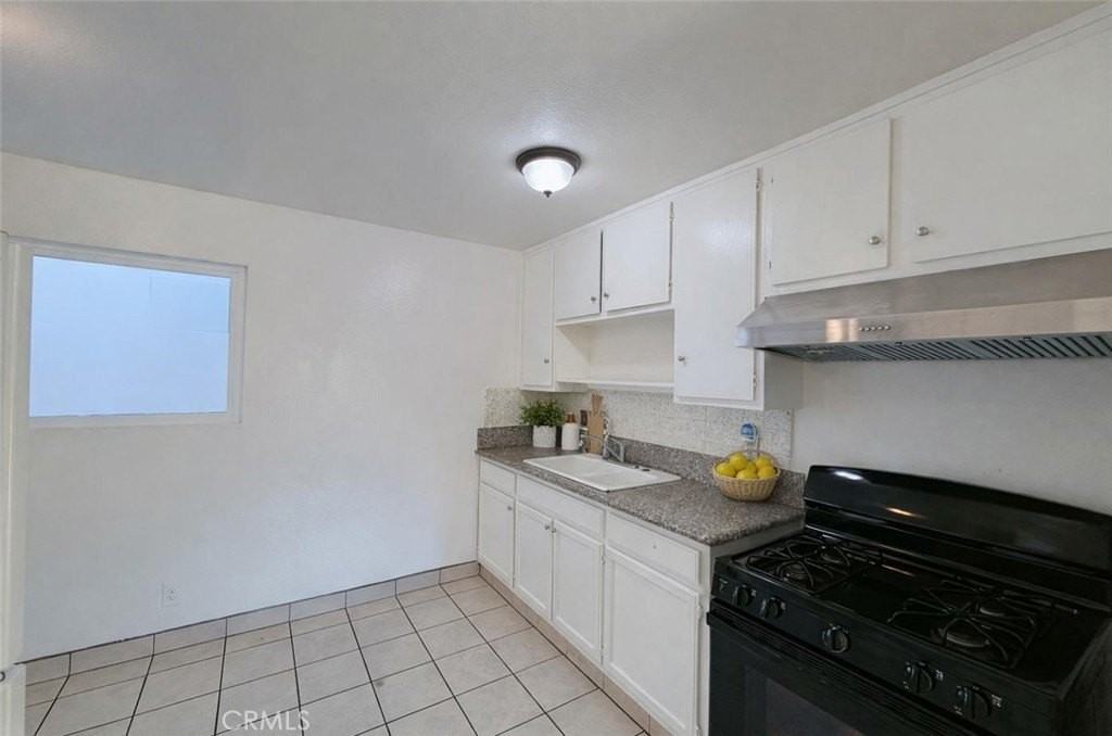 623 Leonard Ave #1-2 - Photo 2 of 9
