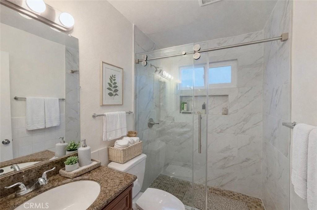 623 Leonard Ave #1-2 - Photo 5 of 9