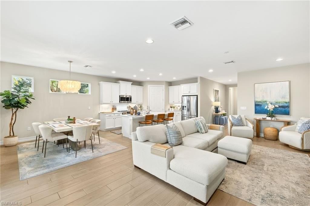 14546 Tropical Dr - Photo 3 of 38