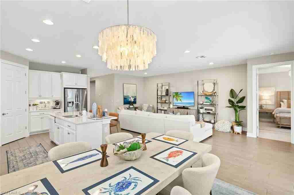 14546 Tropical Dr - Photo 4 of 38