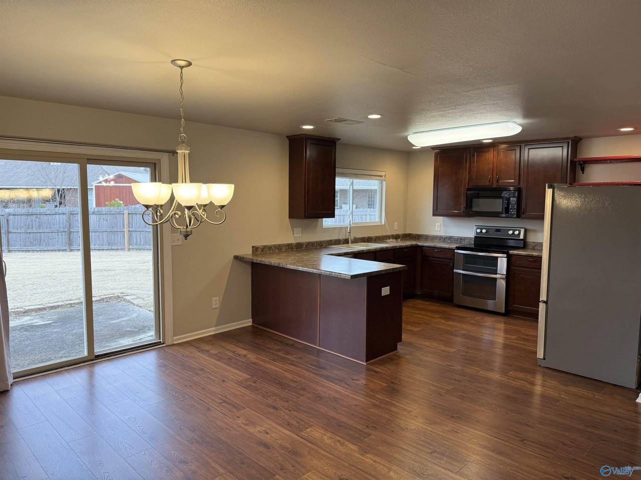 101 Fire Fly Ln - Photo 4 of 15