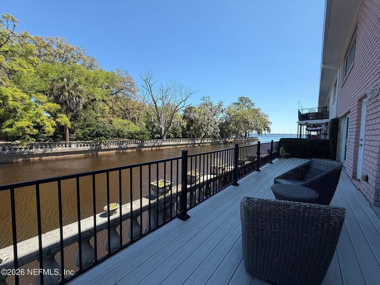 2950 Saint Johns Ave Apt 18 #18 - Photo 7 of 24