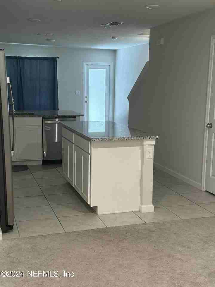 5984 Creekside Crossing Dr - Photo 4 of 17