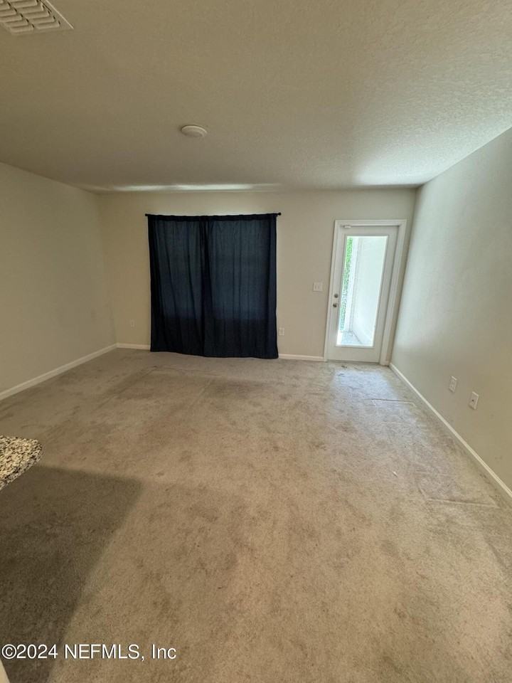 5984 Creekside Crossing Dr - Photo 7 of 17