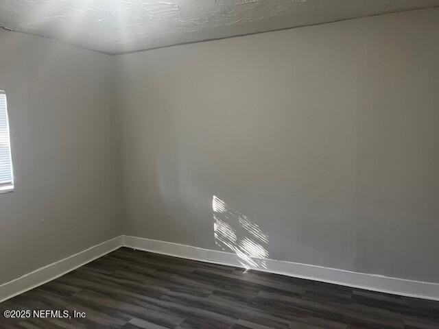 1587 W 19th St - Photo 6 of 6