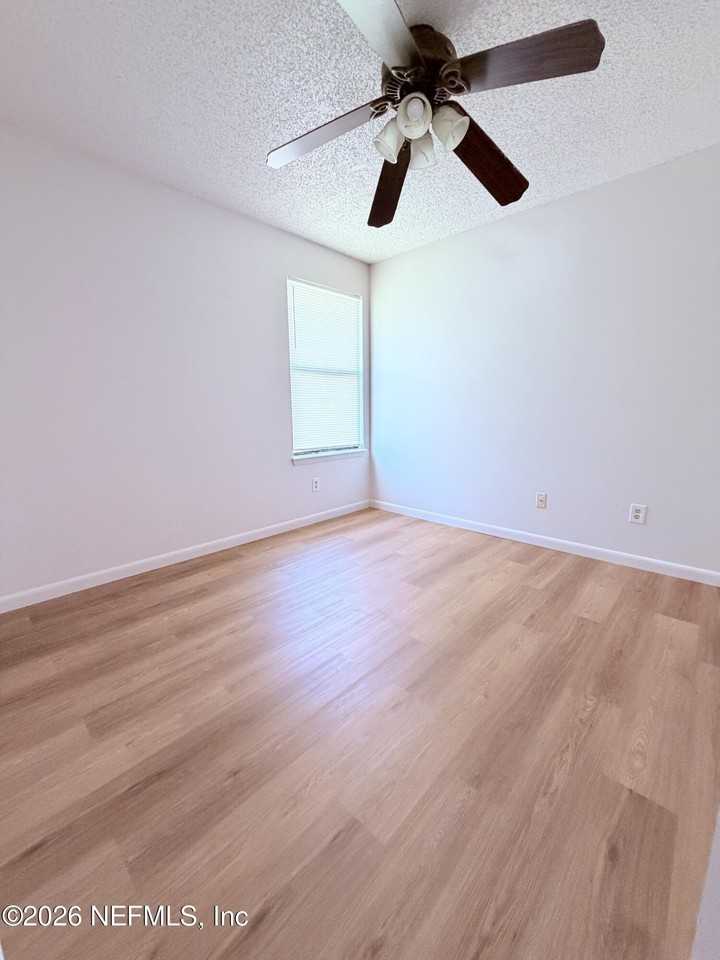 8742 Pinevalley Ln - Photo 6 of 8