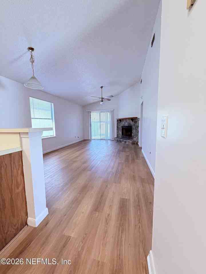 8742 Pinevalley Ln - Photo 7 of 8