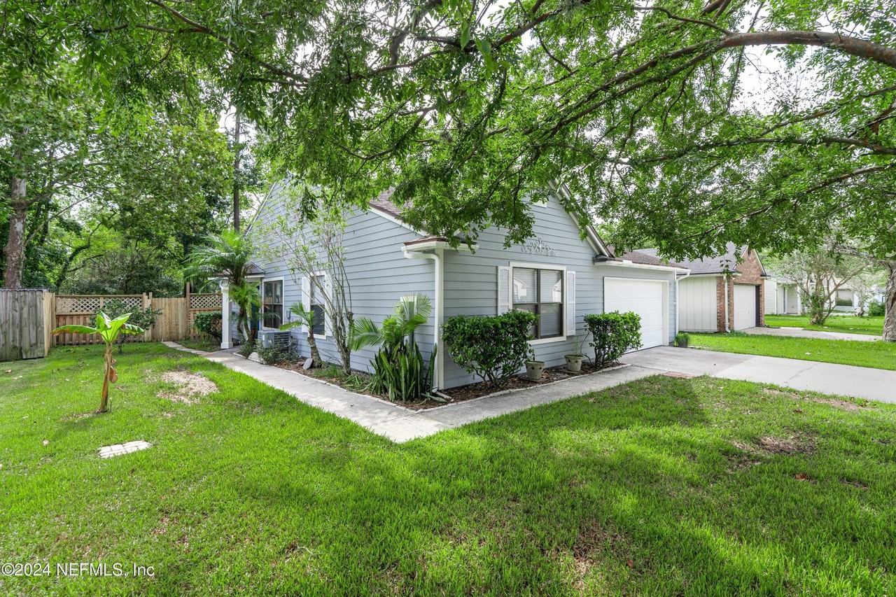 3912 English Colony Dr S - Photo 4 of 23