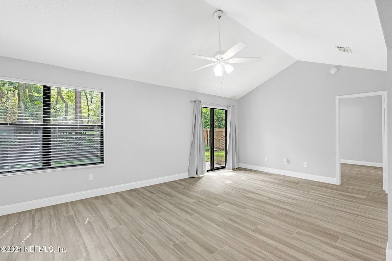 3912 English Colony Dr S - Photo 5 of 23