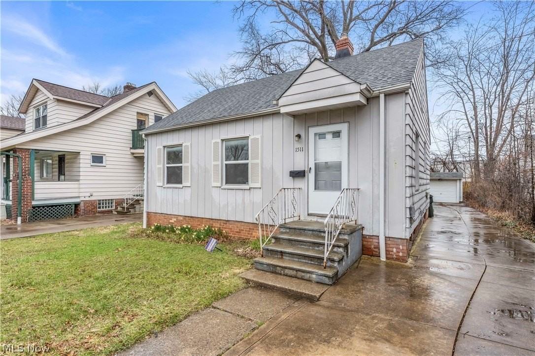 1511 E 196th St - Photo 2 of 26