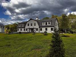 featured image of 48 Della St