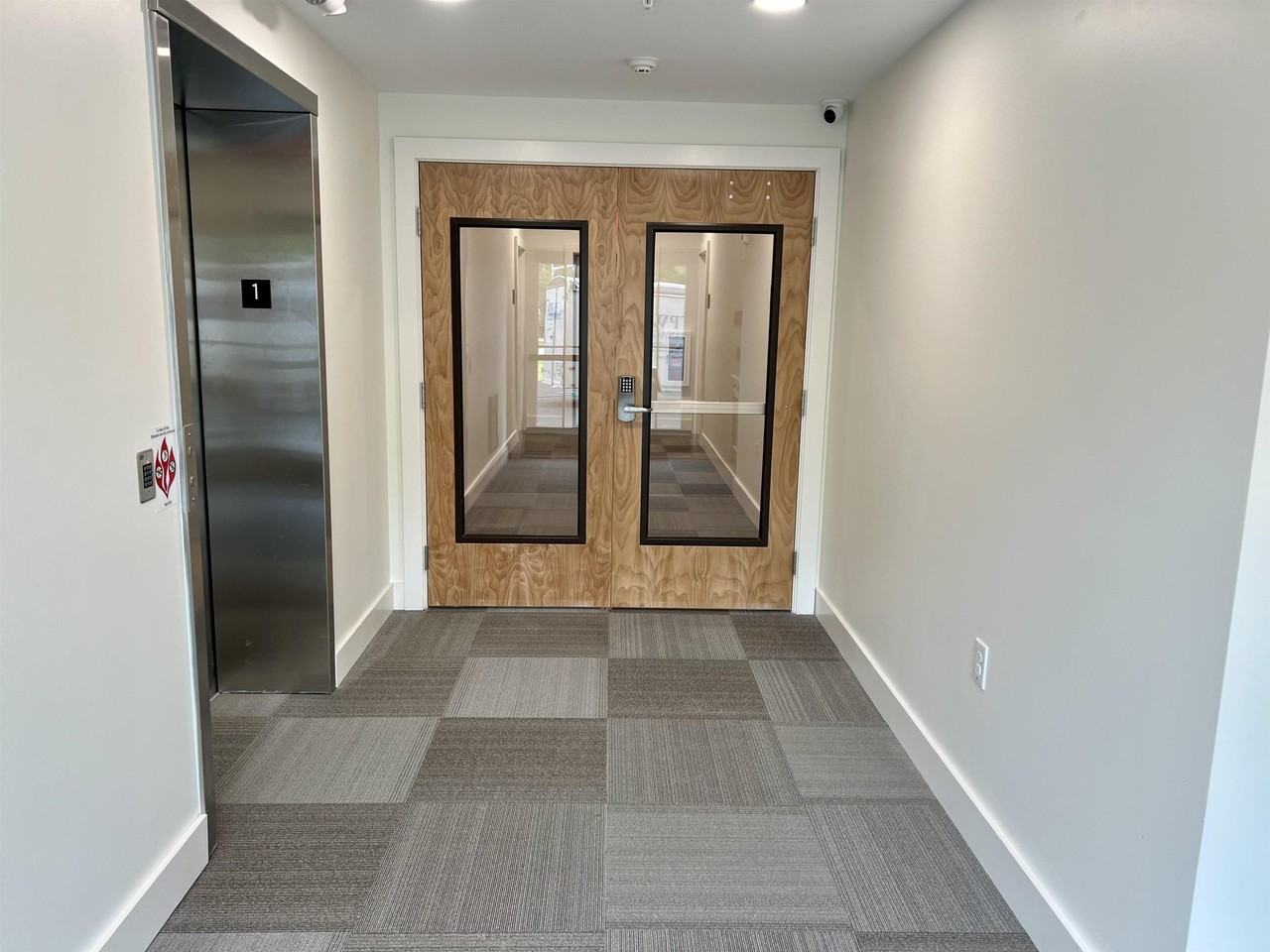 48 Della St - Photo 3 of 15