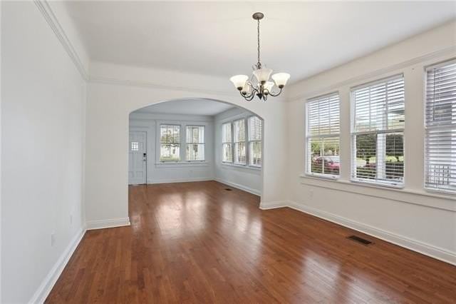 5508 S Claiborne Ave - Photo 5 of 16