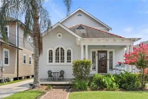 featured image of 814 Hidalgo St