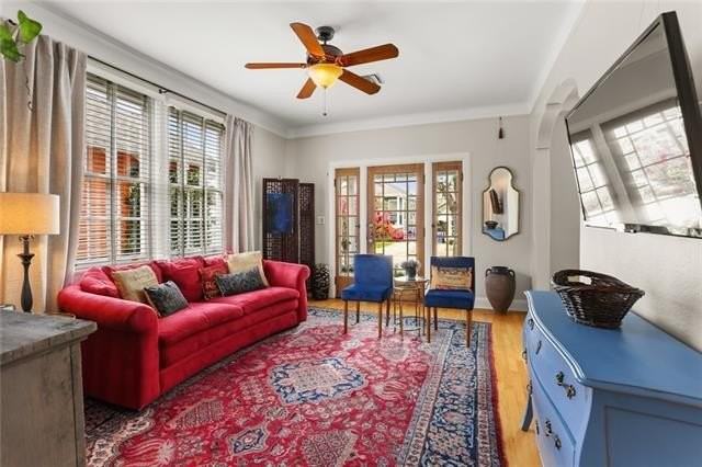 814 Hidalgo St - Photo 4 of 22