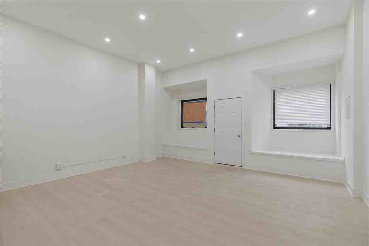 2234 W Irving Park Rd #1 - Photo 2 of 8