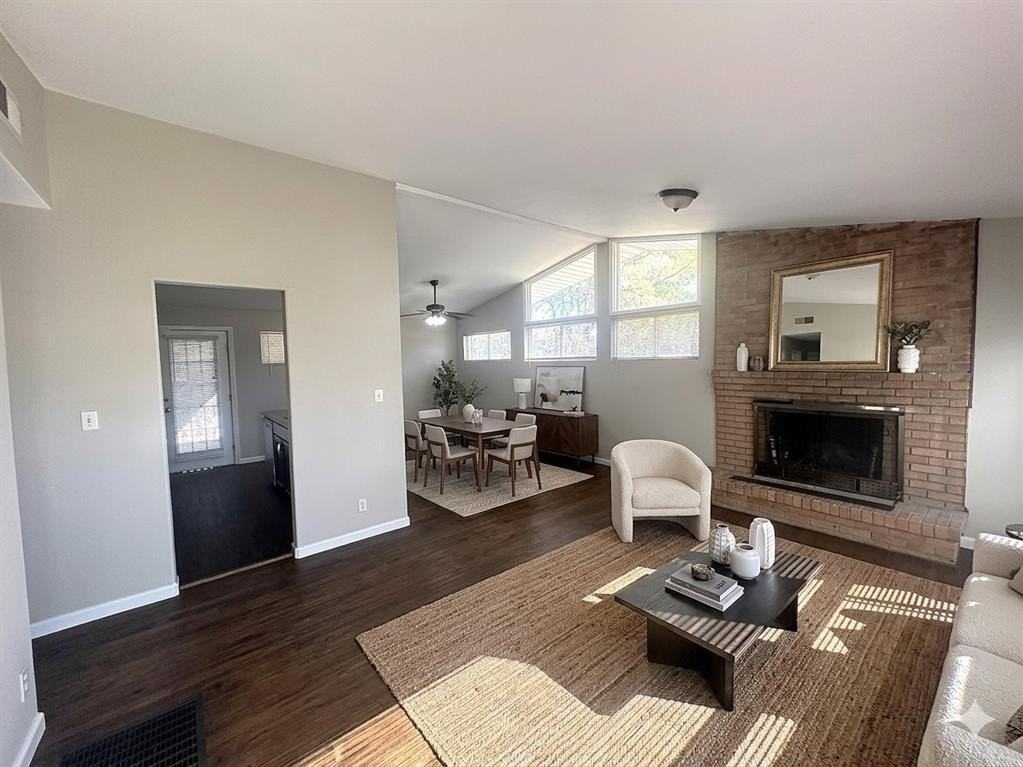 149 Hedgerow Ln - Photo 6 of 17