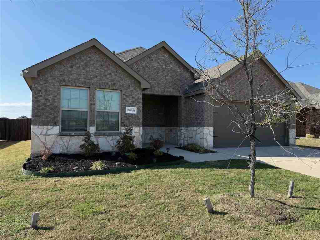 1412 Chestnut Cove Dr - Photo 2 of 23