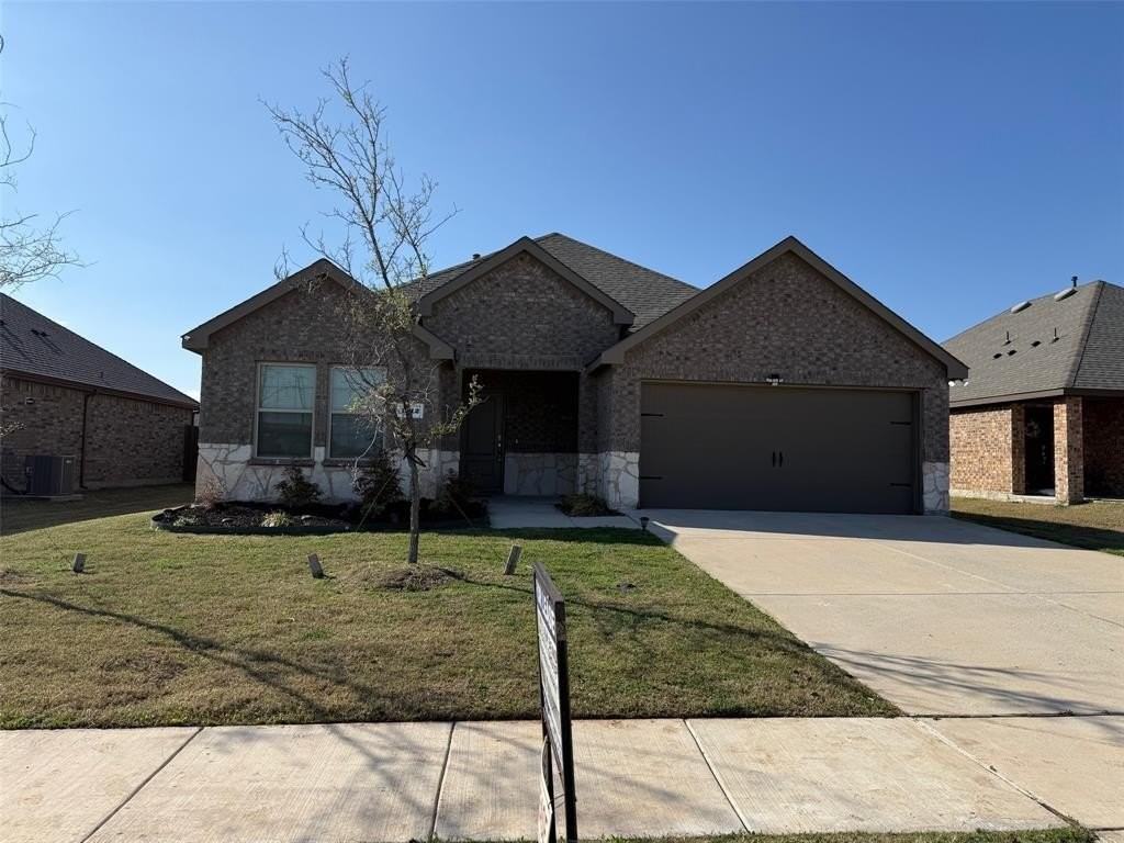 1412 Chestnut Cove Dr - Photo 3 of 23