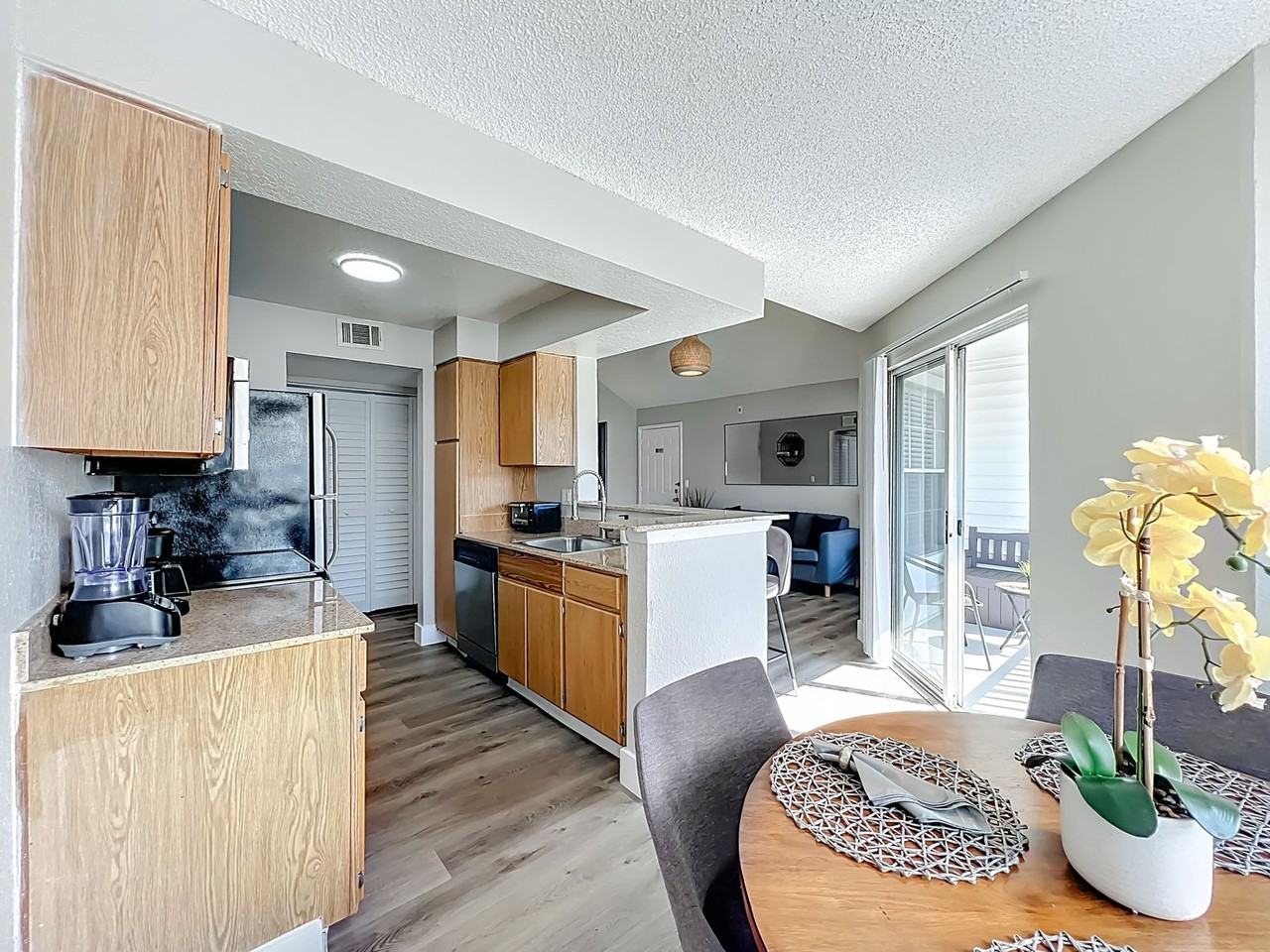 Westwood Blvd #934 - Photo 7 of 8