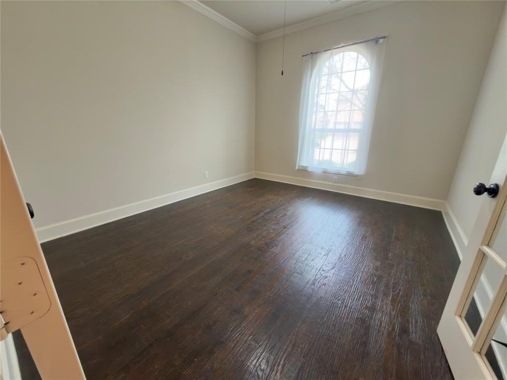 408 Paluxy Dr - Photo 6 of 39