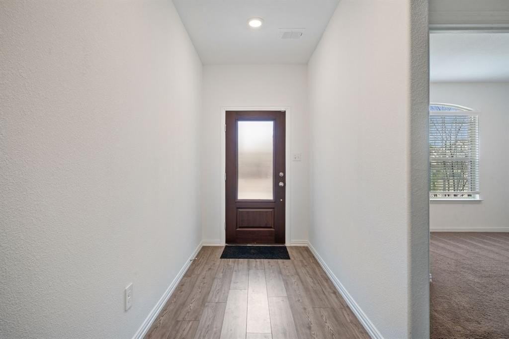 134 Blair Dr - Photo 4 of 29