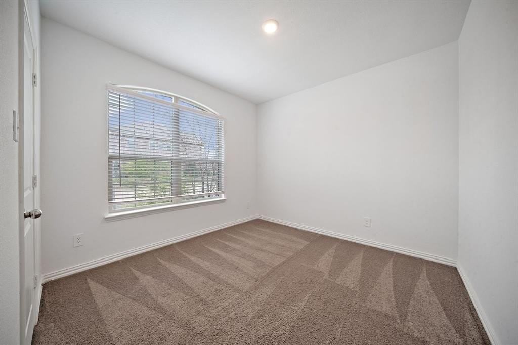 134 Blair Dr - Photo 5 of 29