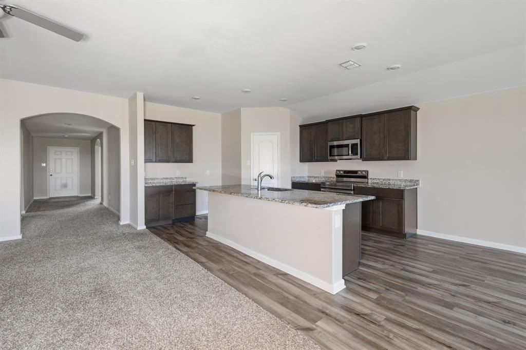 627 Aqueduct Dr - Photo 5 of 20