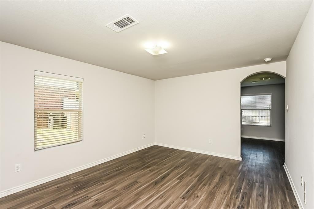 4200 Summersweet Ln - Photo 7 of 16