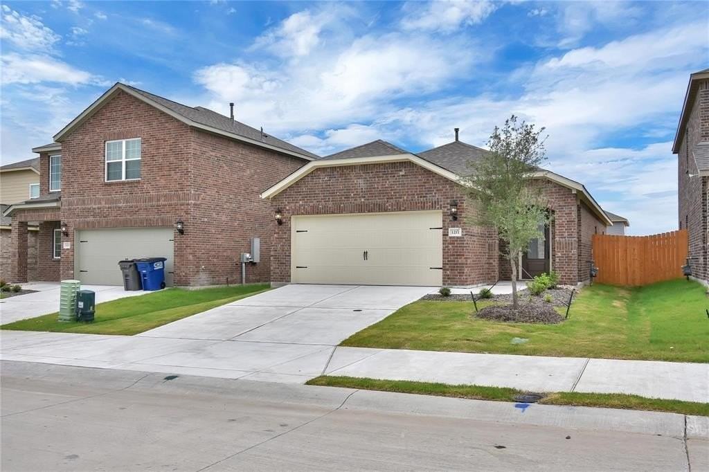 1211 Princeton Heights Boulevard - Photo 2 of 20