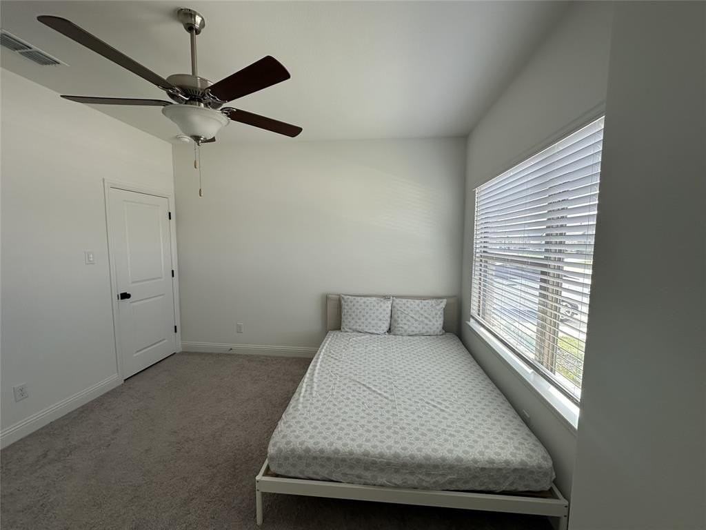 3320 Oak Ln - Photo 4 of 22