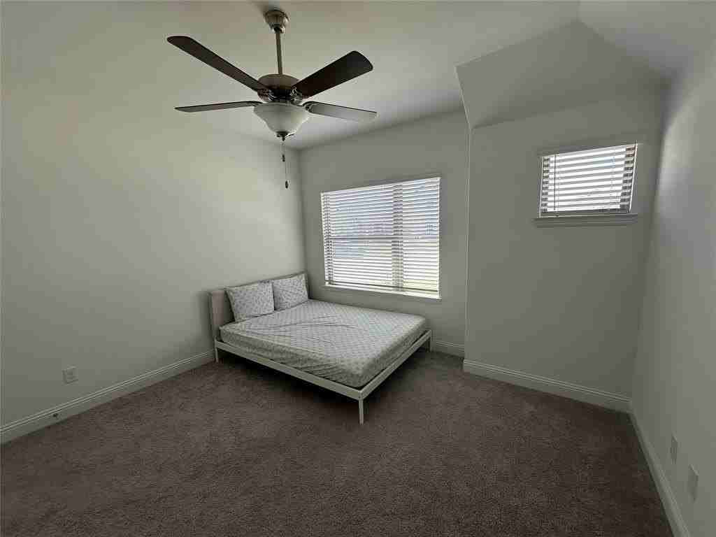 3320 Oak Ln - Photo 5 of 22