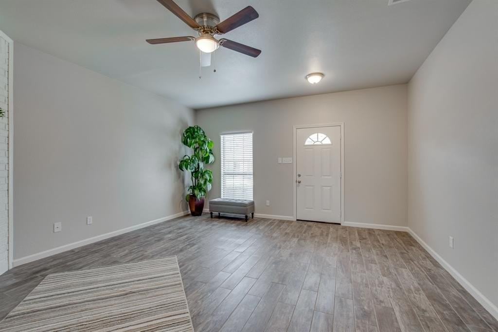 224 Samuel Blvd #5 - Photo 4 of 32