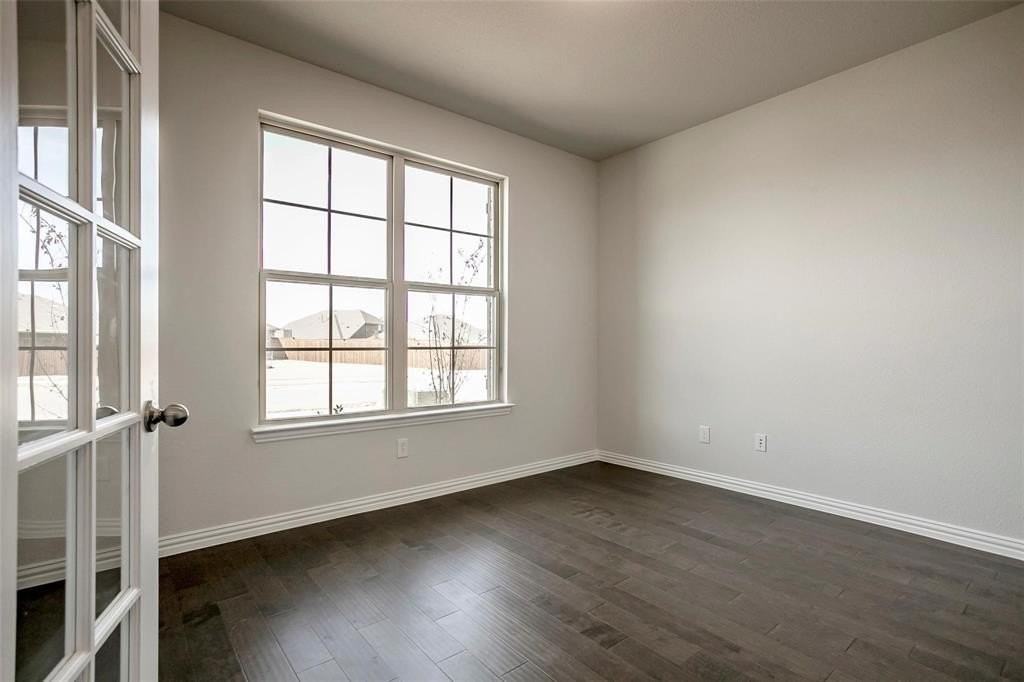 4713 London Ave - Photo 5 of 28